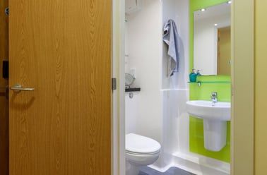 Dean Street, City Centre, Bangor - Image 3